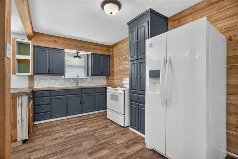 186 Garnet Road, Springtown TX 76082 - Photo 10