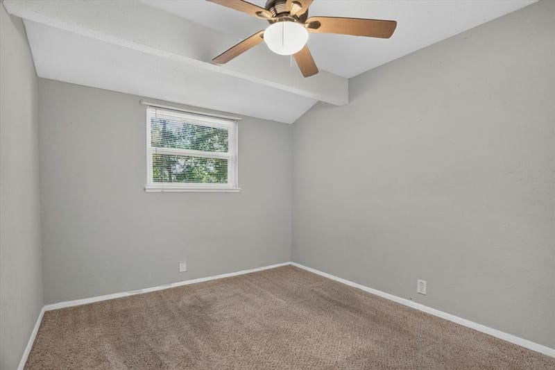 186 Garnet Road, Springtown TX 76082 - Photo 21