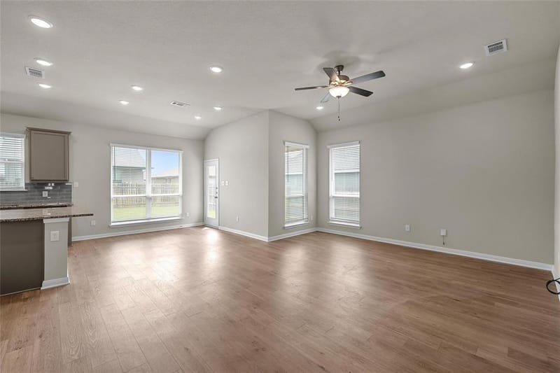3224 Dottavio, Lorena TX 76655 - Photo 4