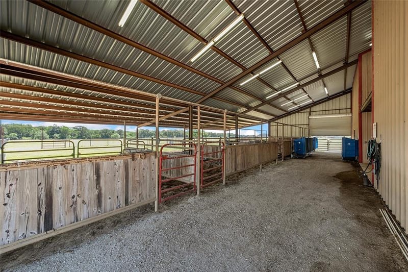 180 Hcr 2224 E, Aquilla TX 76622 - Photo 30
