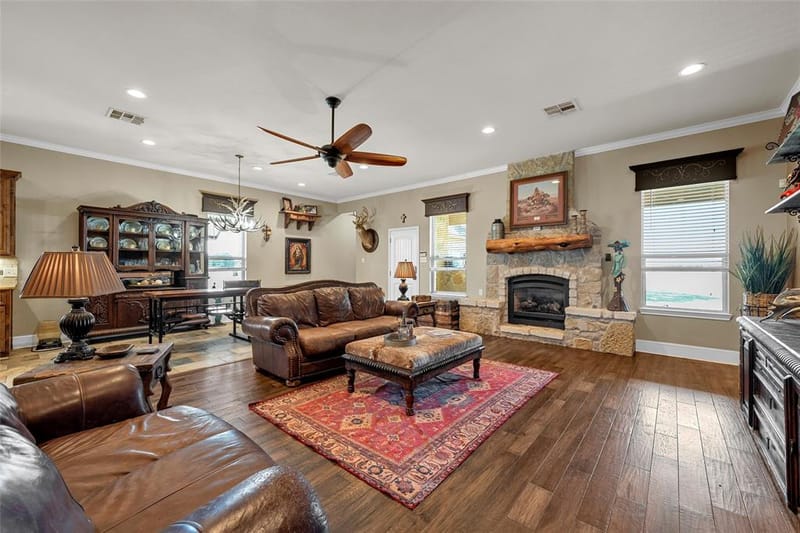 180 Hcr 2224 E, Aquilla TX 76622 - Photo 4