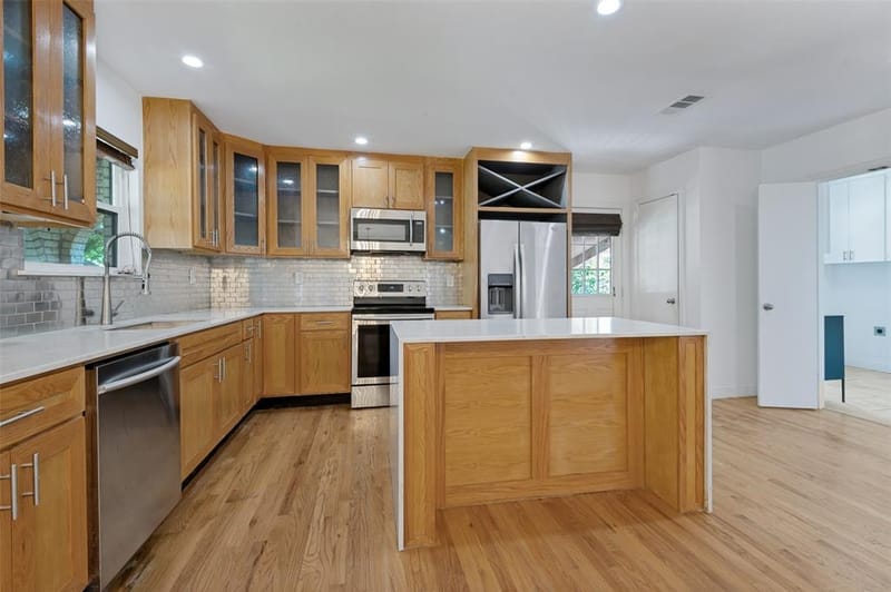 3202 Coronado Street, Irving TX 75062 - Photo 9
