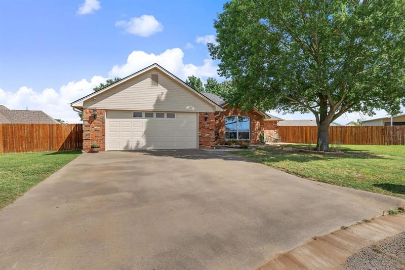 202 Daniel Court, Collinsville TX 76233 - Photo 35