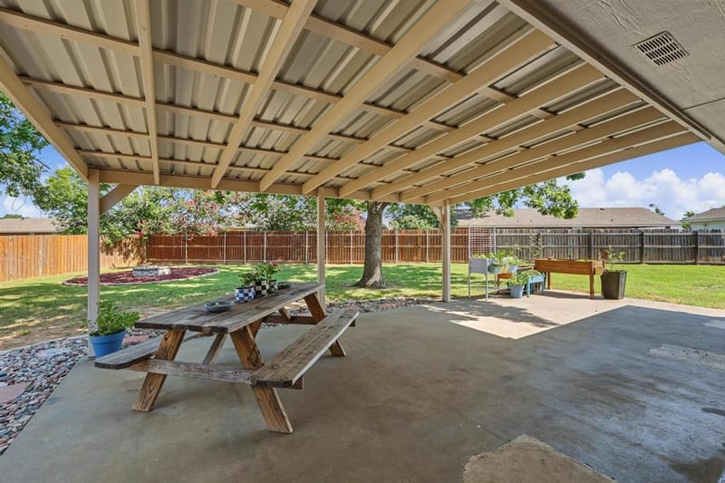 202 Daniel Court, Collinsville TX 76233 - Photo 29