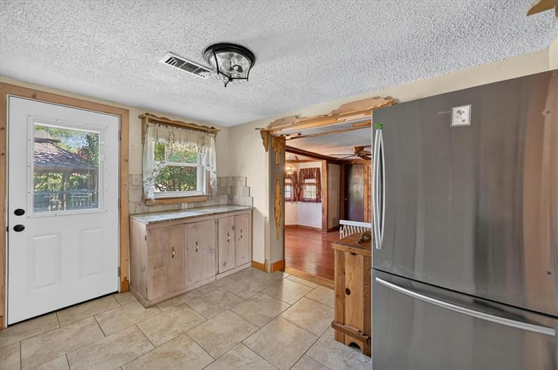 6709 County Road 527, Burleson TX 76028 - Photo 14