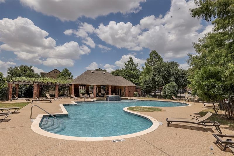 1429 Fox Run Drive, Irving TX 75063 - Photo 30