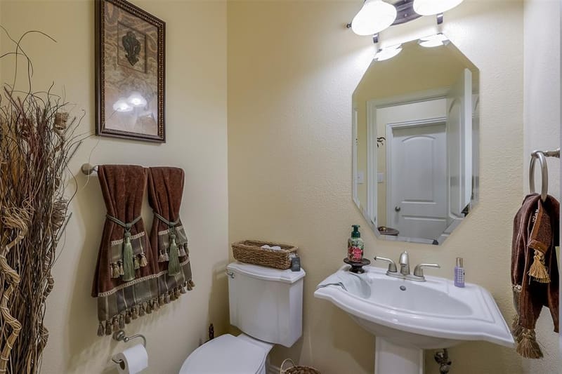 1429 Fox Run Drive, Irving TX 75063 - Photo 18