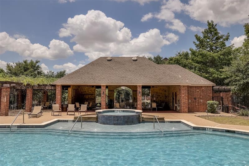 1429 Fox Run Drive, Irving TX 75063 - Photo 31