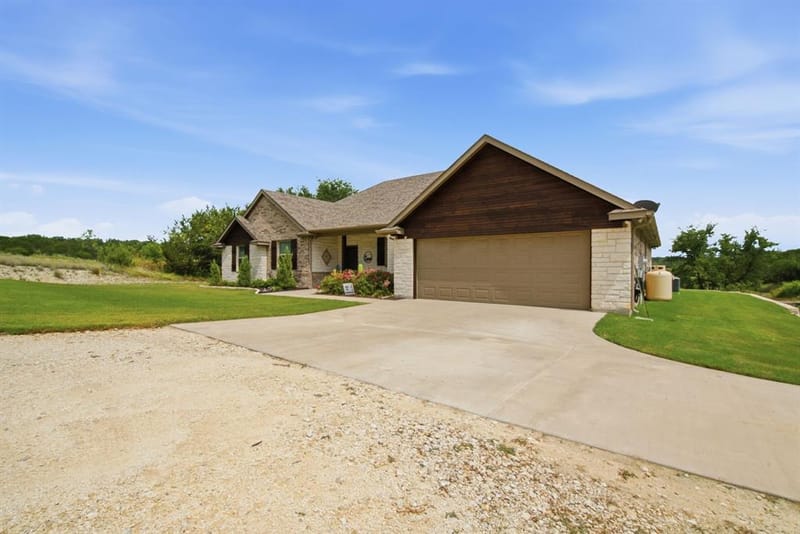 640 Sunfish Point, Bluff Dale TX 76433 - Photo 4