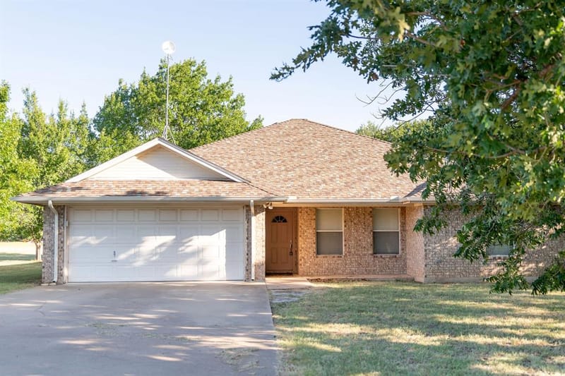 1193 County Road 318, Glen Rose TX 76043