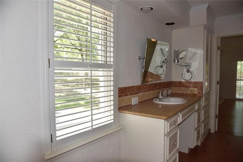 1329 S Belt Line Road, Mesquite TX 75149 - Photo 25
