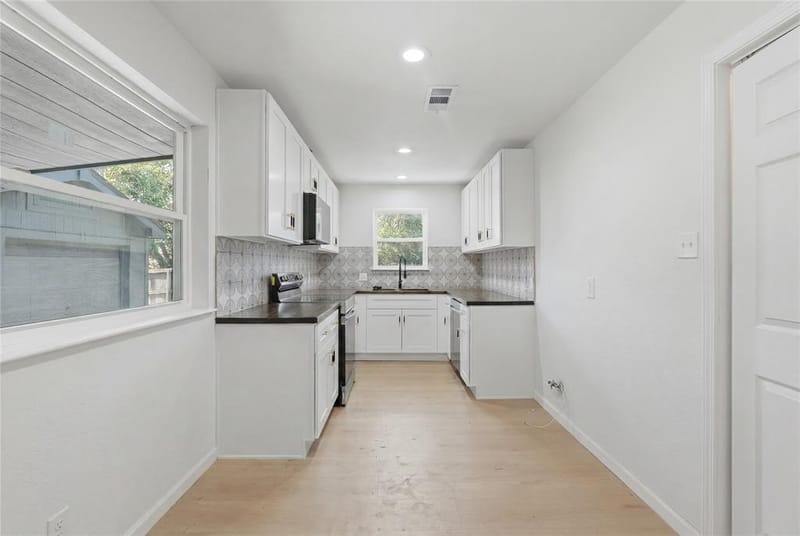 2706 Mintwood Place, Arlington TX 76016 - Photo 6