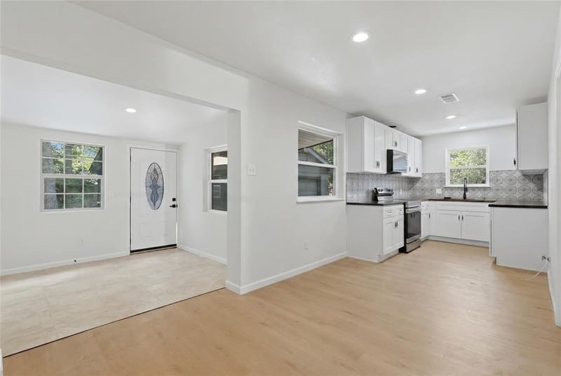 2706 Mintwood Place, Arlington TX 76016 - Photo 5