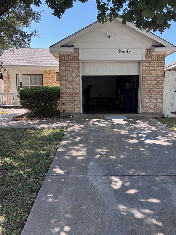 9656 Stonewood Drive, Dallas TX 75227 - Photo 2