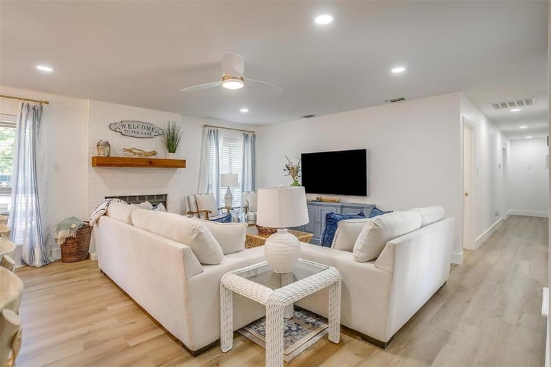 1401 Cheyenne Trail, Granbury TX 76048 - Photo 5