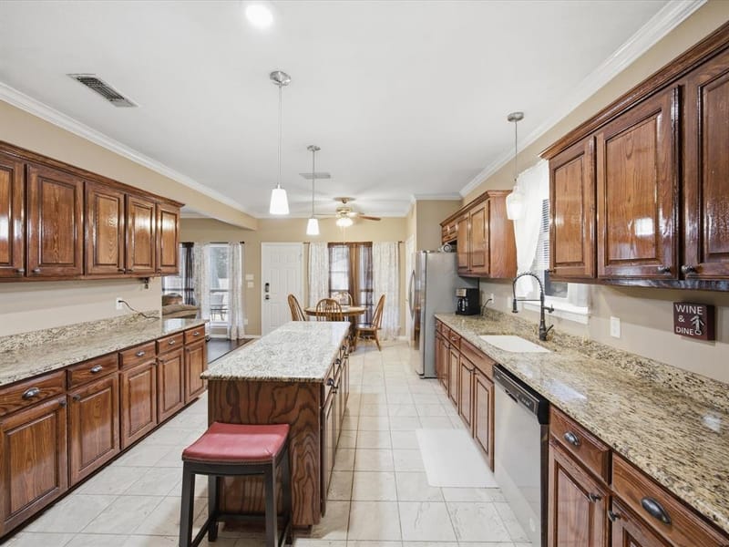 5004 Vaquero Drive, Arlington TX 76017 - Photo 13