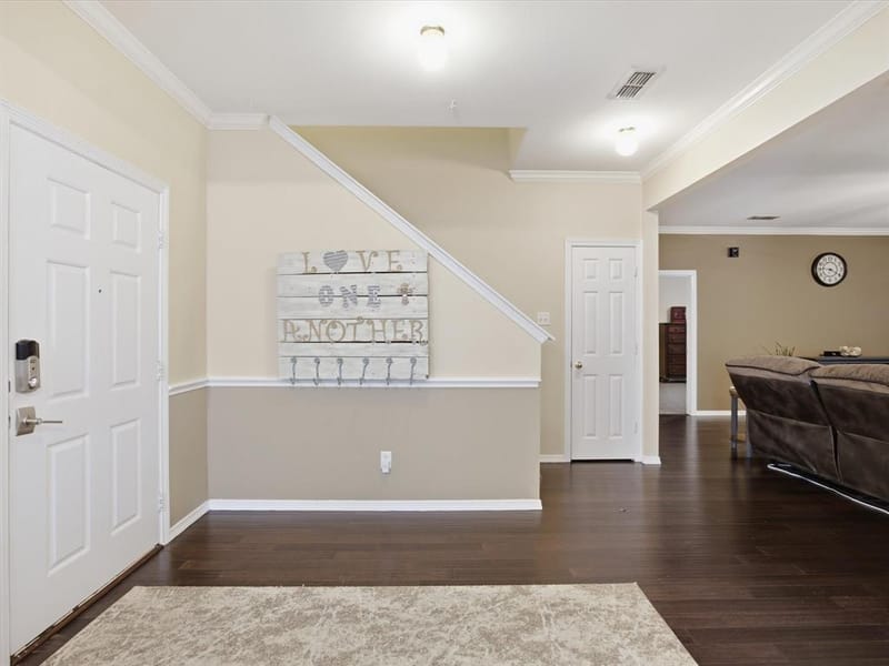 5004 Vaquero Drive, Arlington TX 76017 - Photo 5