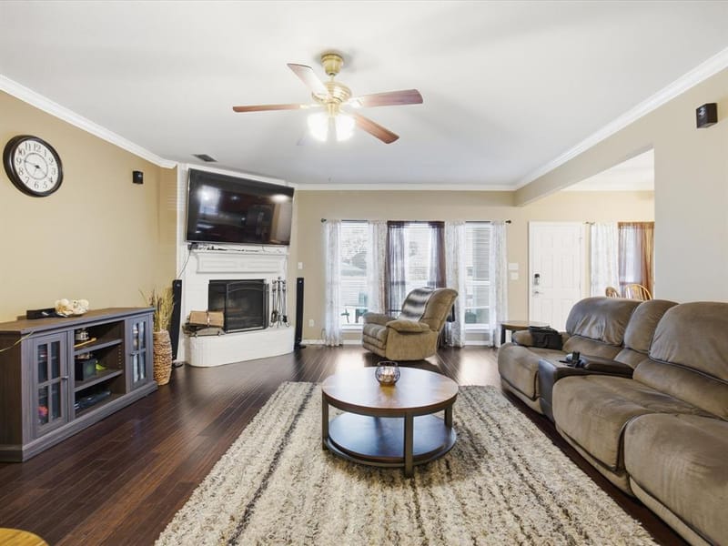 5004 Vaquero Drive, Arlington TX 76017 - Photo 8