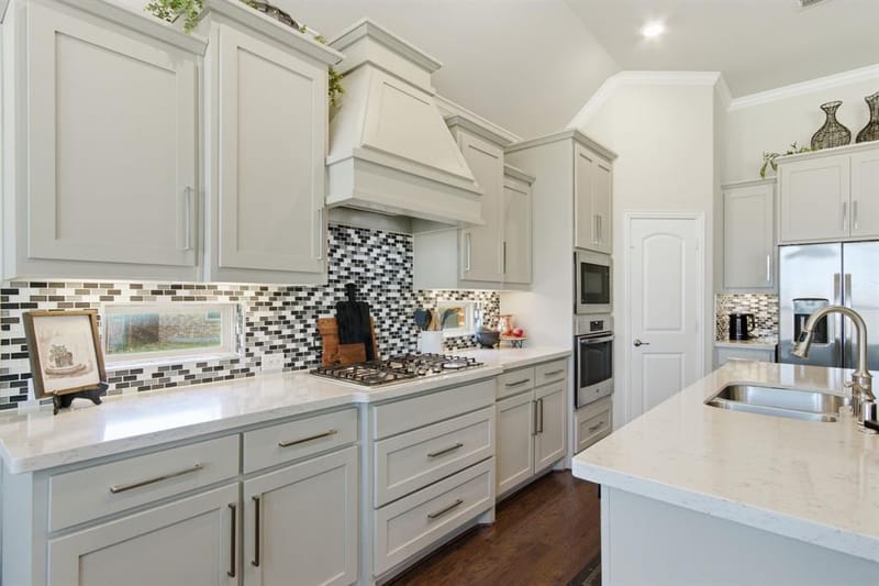 4211 Prado Court, Irving TX 75063 - Photo 8