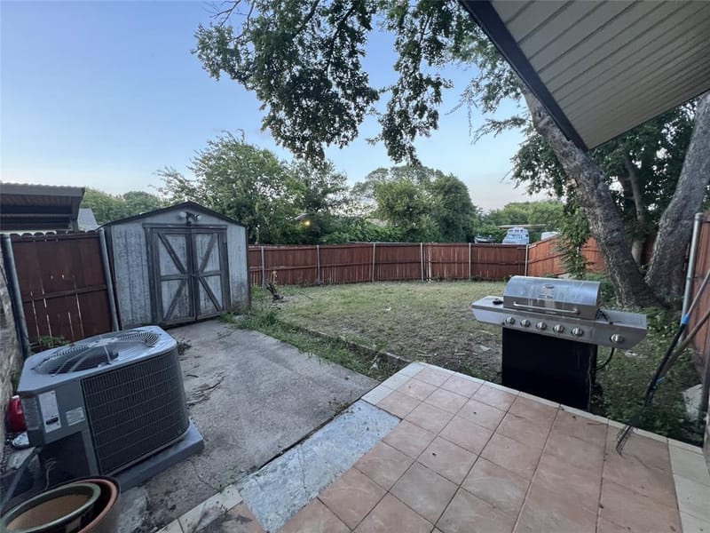 2035 Clubview Drive, Carrollton TX 75006 - Photo 14
