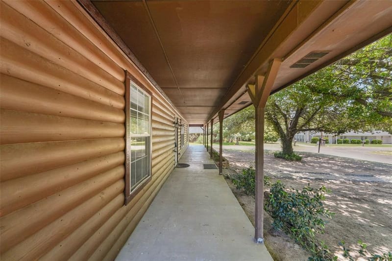 1112 Caprice Drive, Grand Saline TX 75140 - Photo 5