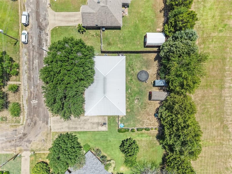 1112 Caprice Drive, Grand Saline TX 75140 - Photo 35