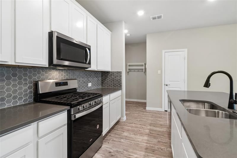 7526 Ezra Mews, Rowlett TX 75089 - Photo 13