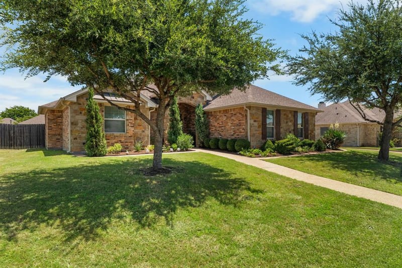 2304 Augustine, Waco TX 76712 - Photo 3