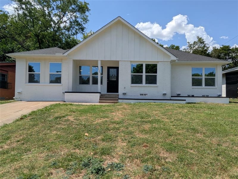 1337 ADELAIDE Drive, Dallas TX 75216 - Photo 2
