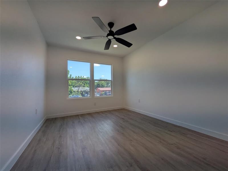 1337 ADELAIDE Drive, Dallas TX 75216 - Photo 15