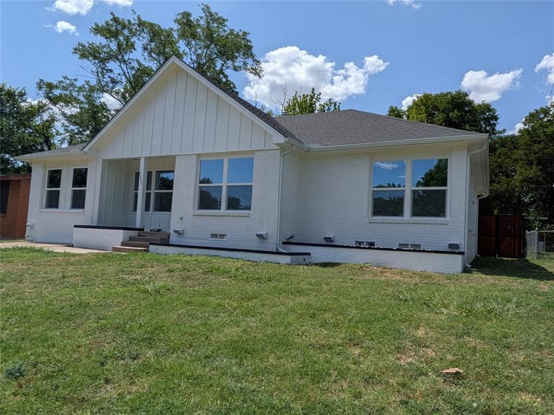 1337 ADELAIDE Drive, Dallas TX 75216 - Photo 4