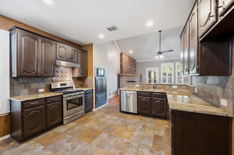 536 Forest Hill Drive, Coppell TX 75019 - Photo 13