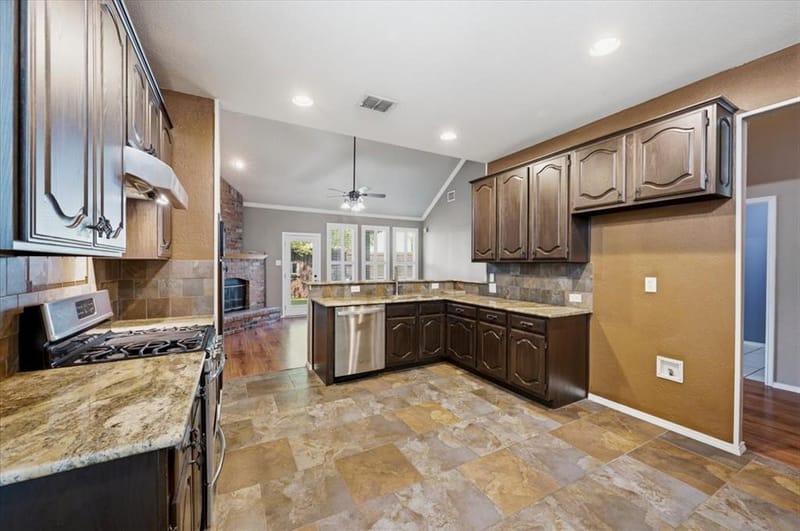 536 Forest Hill Drive, Coppell TX 75019 - Photo 15