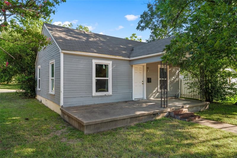 2225 Mitchell Avenue, Waco TX 76708 - Photo 2