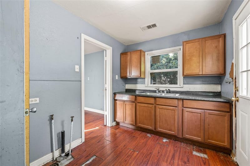 2225 Mitchell Avenue, Waco TX 76708 - Photo 6