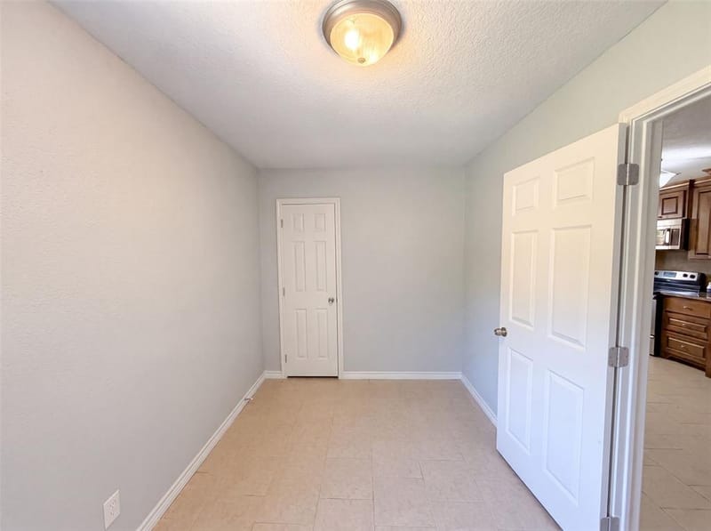 502 Jennings Street, Nocona TX 76255 - Photo 4