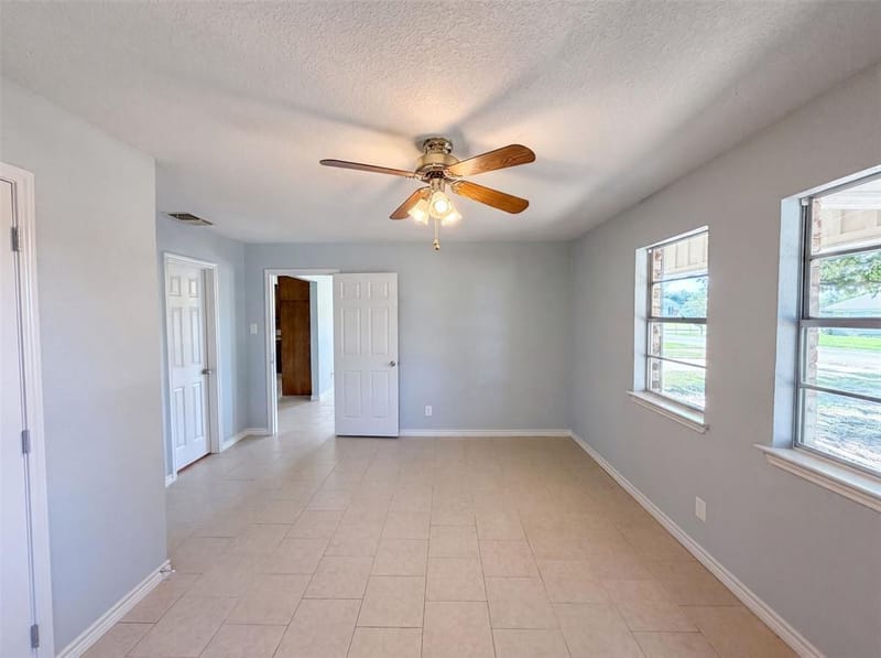502 Jennings Street, Nocona TX 76255 - Photo 8