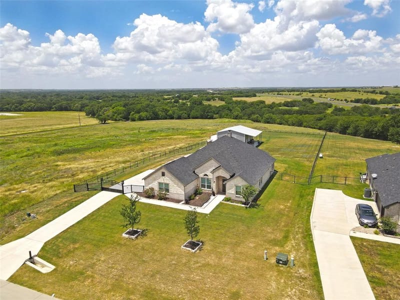 7409 Autumn Grove Lane, Ponder TX 76259 - Photo 3