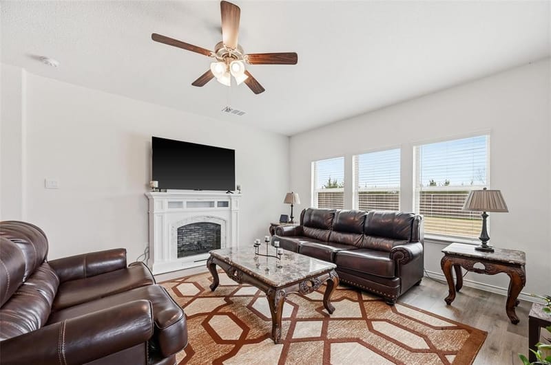 610 Jamestown Lane, Fate TX 75189 - Photo 6
