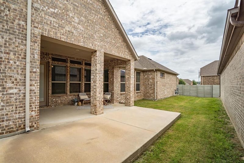 932 Parkside Drive, Argyle TX 76226 - Photo 2