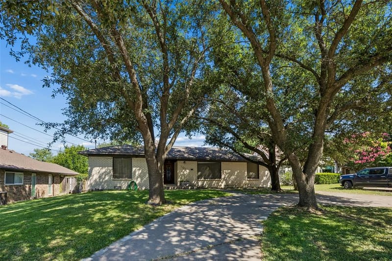 8011 Eagle Trail, Dallas TX 75238 - Photo 2