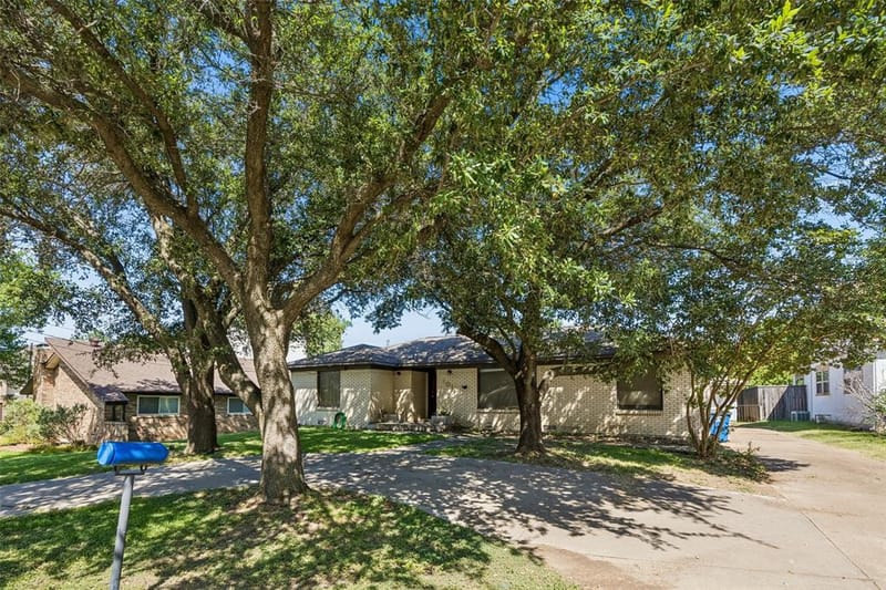8011 Eagle Trail, Dallas TX 75238 - Photo 3