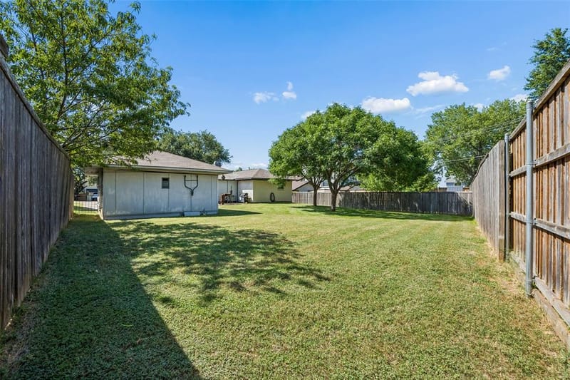 8011 Eagle Trail, Dallas TX 75238 - Photo 5