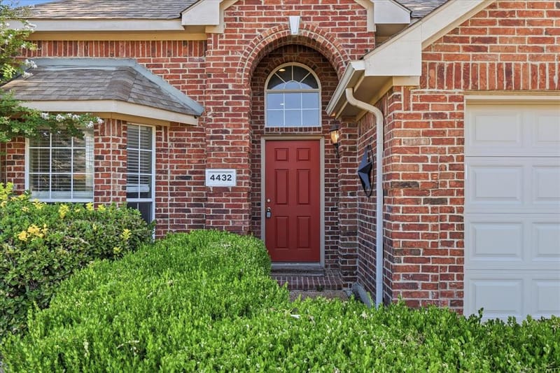 4432 Spanish Oak Circle, Corinth TX 76208 - Photo 6