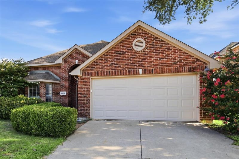 4432 Spanish Oak Circle, Corinth TX 76208 - Photo 5
