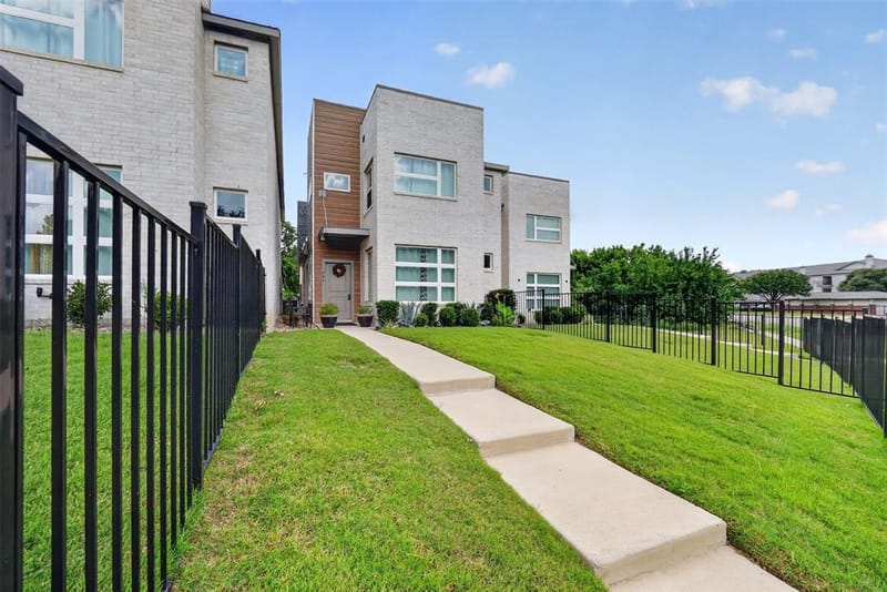 340 Oakbend Drive, Lewisville TX 75067 - Photo 6