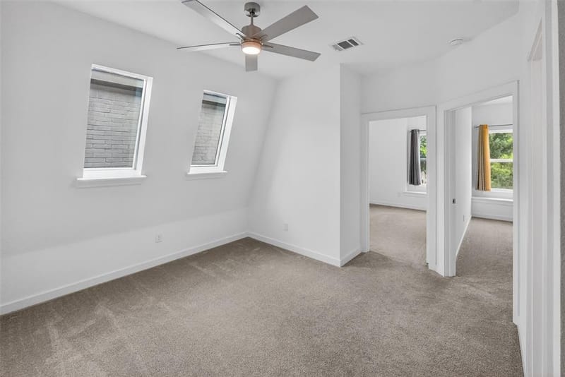 340 Oakbend Drive, Lewisville TX 75067 - Photo 13
