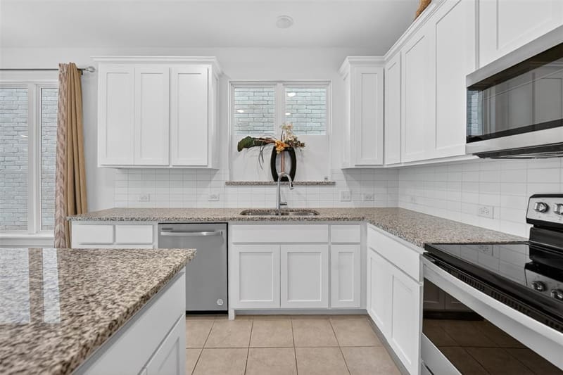 340 Oakbend Drive, Lewisville TX 75067 - Photo 10