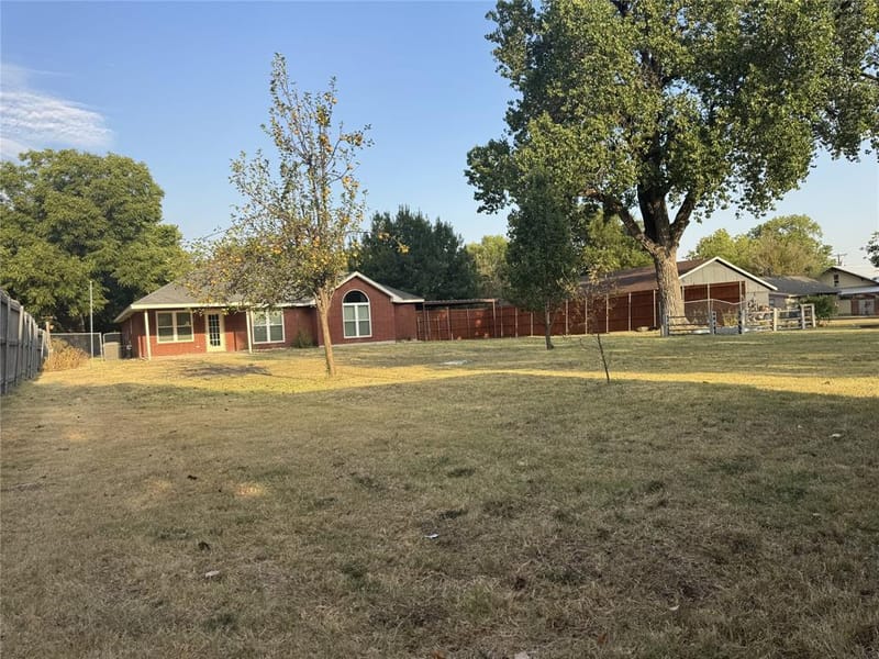 313 N Main Street, Red Oak TX 75154 - Photo 38
