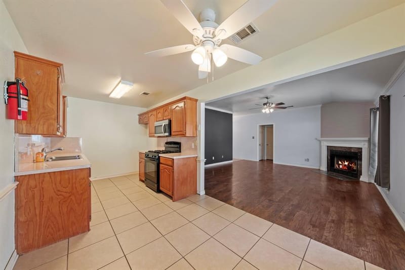 313 N Main Street, Red Oak TX 75154 - Photo 10